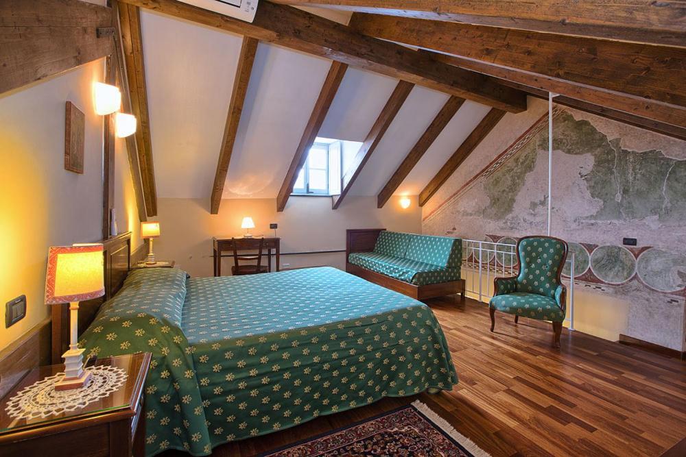 Palazzo Vescovile Hotel Ноли Экстерьер фото